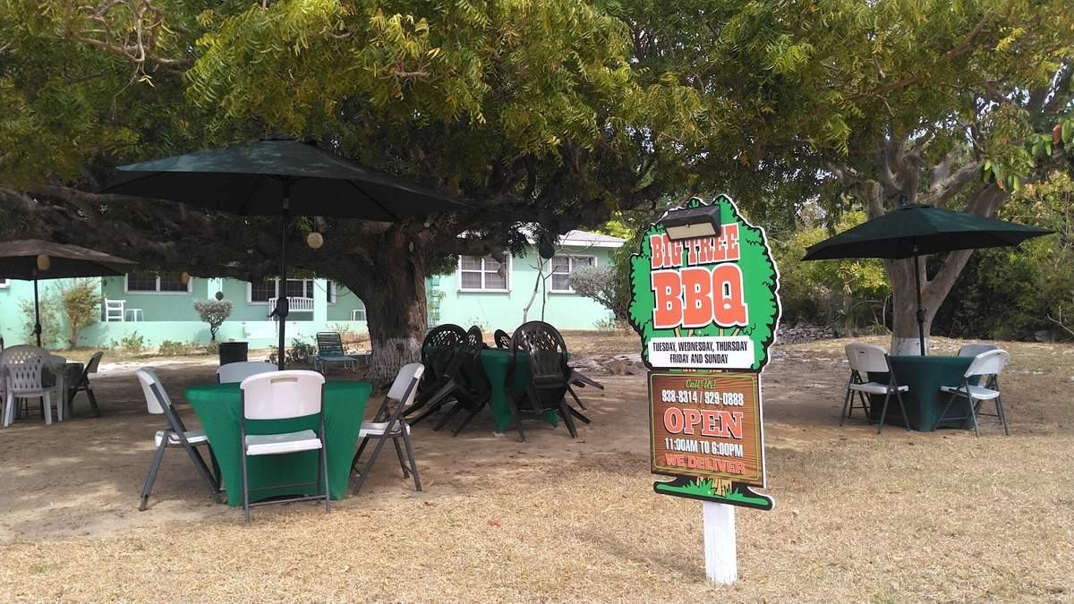 Storefront of Big Tree BBQ